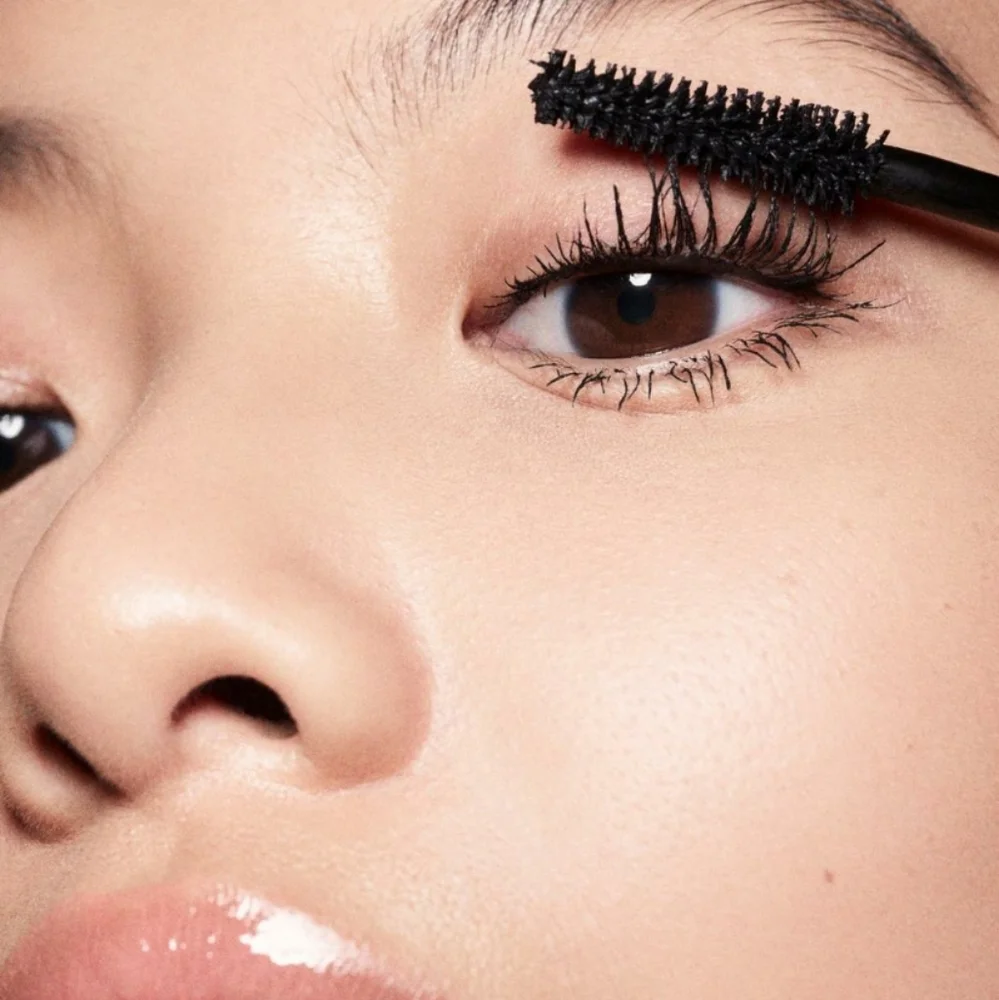 FENTY BEAUTY HELLA THICC VOLUMIZING MASCARA.